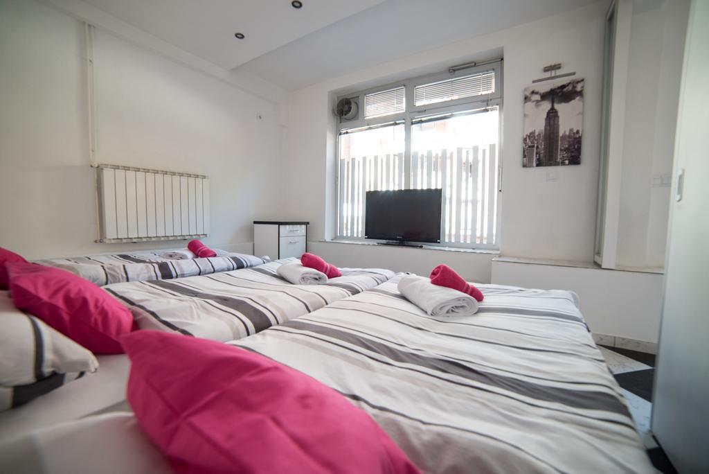 Apartman Hitno Тузла Екстер'єр фото