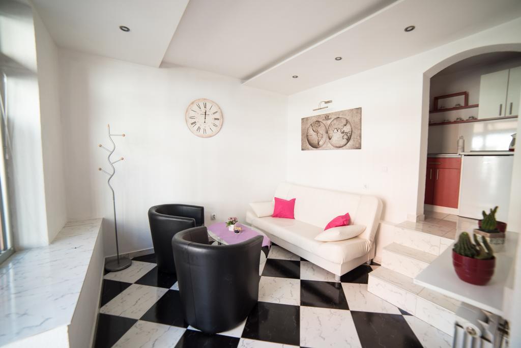 Apartman Hitno Тузла Екстер'єр фото