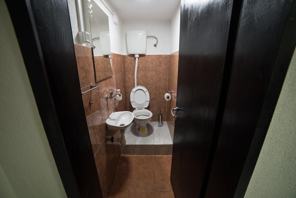 Apartman Hitno Тузла Екстер'єр фото